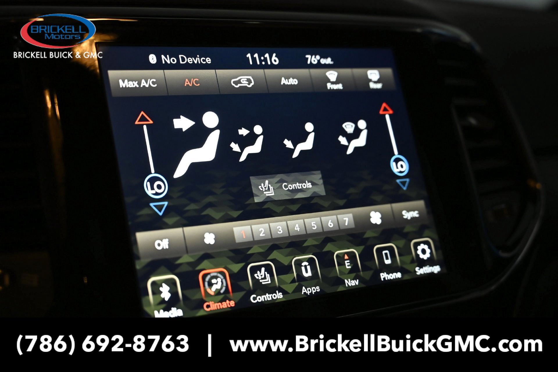 Used 2022 Jeep Grand Cherokee Laredo X AWD/4WD image 28