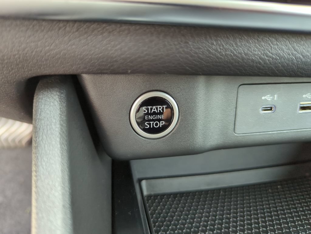 Certified 2023 Nissan Rogue SV AWD/4WD image 46