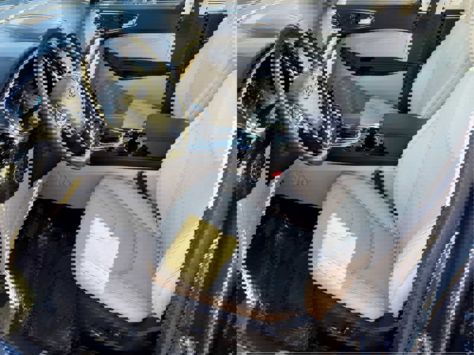 Used 2018 Ford Edge Titanium w/ Equipment Group 301A image 9