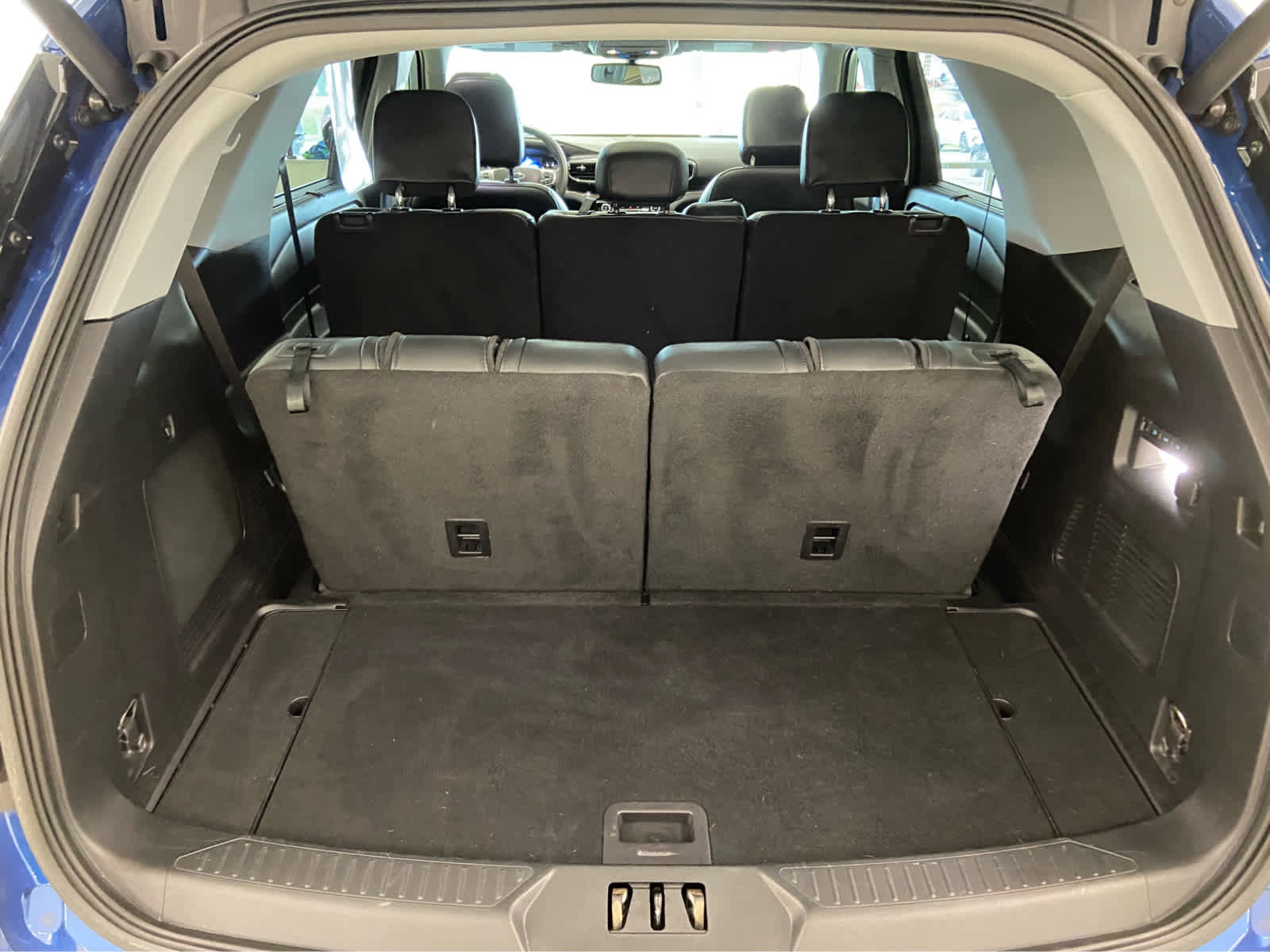 Used 2022 Ford Explorer Limited w/ Equipment Group 301A AWD/4WD image 11