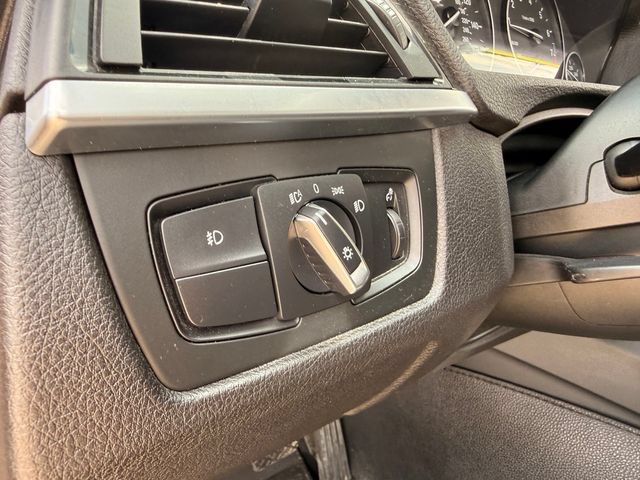 Used 2015 BMW 320i xDrive Sedan AWD/4WD image 16