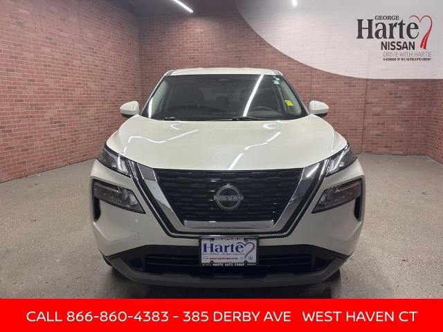 Certified 2023 Nissan Rogue SV image 2