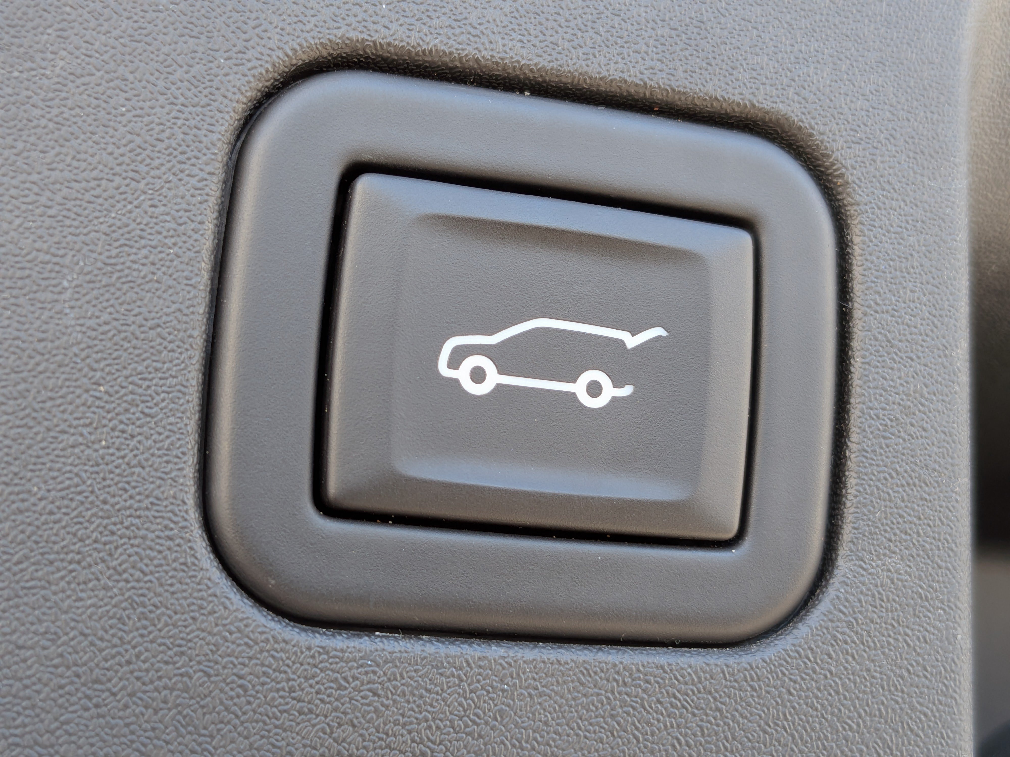 Certified 2023 Buick Envision Essence FWD image 18