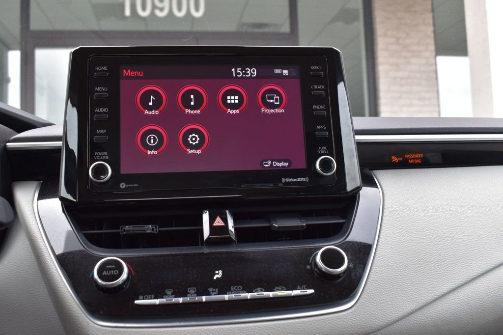 Used 2022 Toyota Corolla LE image 33