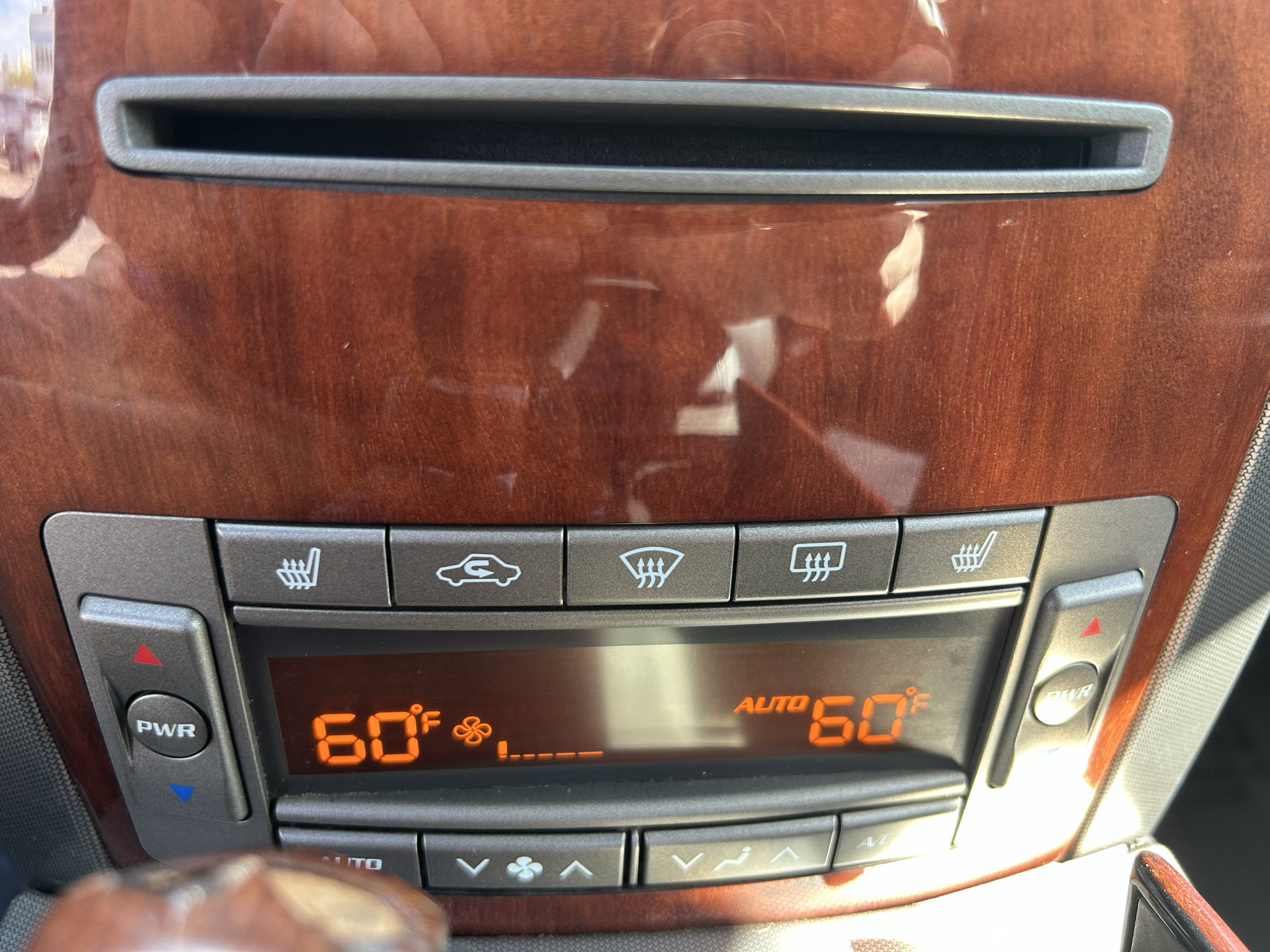 Used 2007 Cadillac XLR RWD image 11