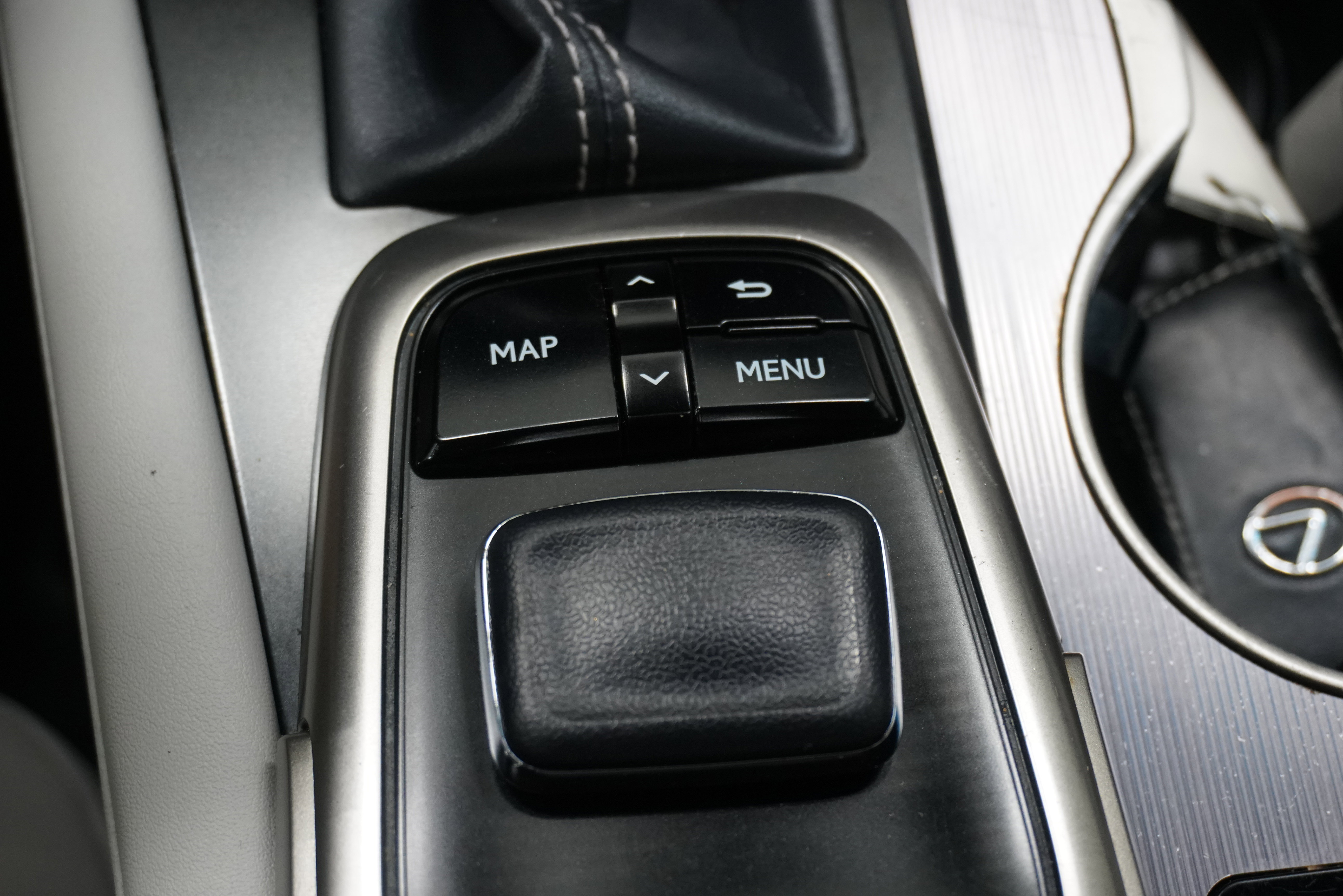 Used 2019 Lexus RX 450h F Sport w/ Navigation Package image 25