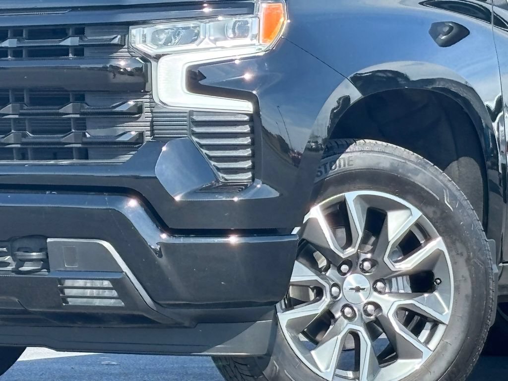 Used 2025 Chevrolet Silverado 1500 RST RWD image 4