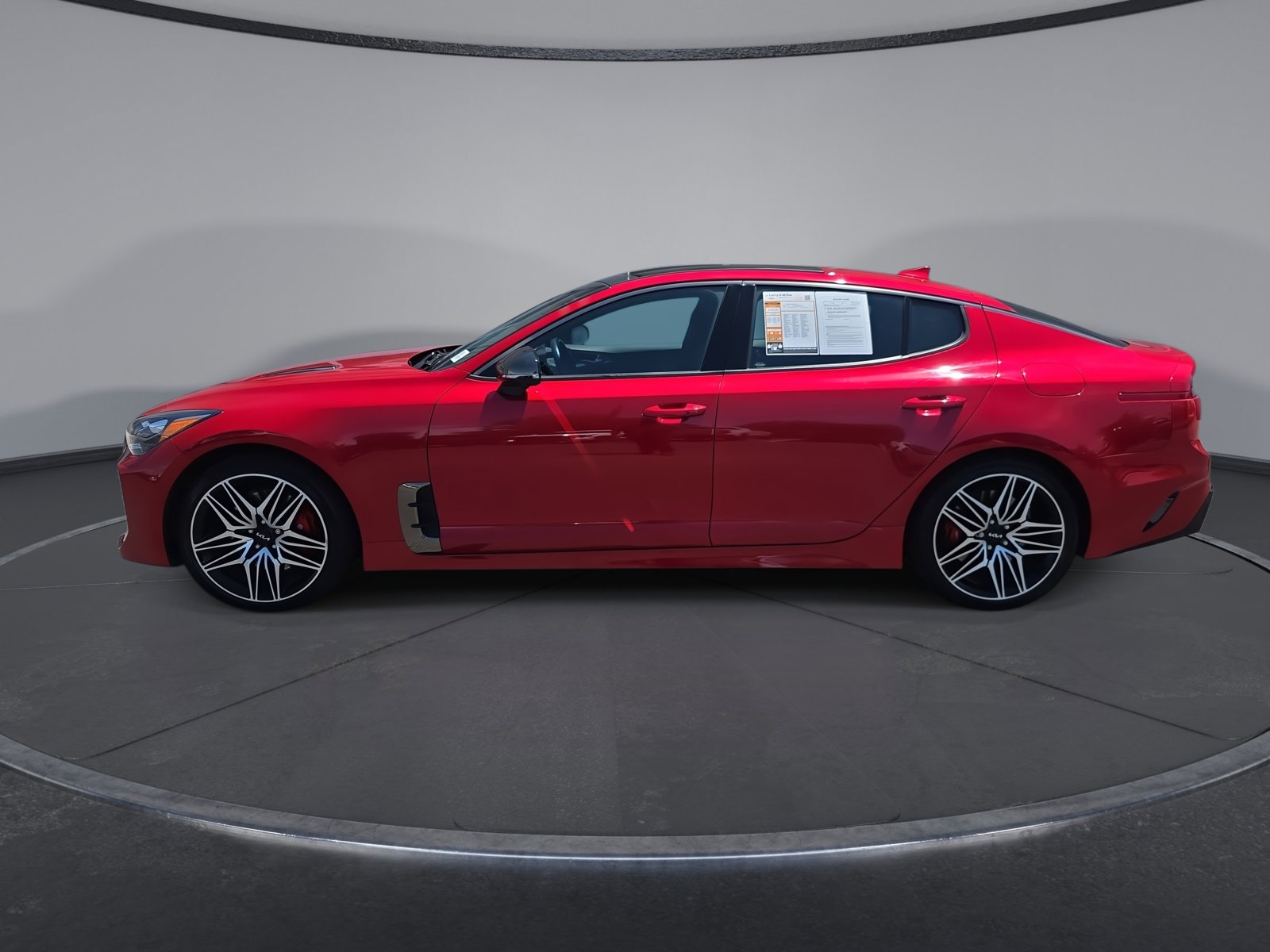 Used 2022 Kia Stinger GT2 AWD/4WD image 5