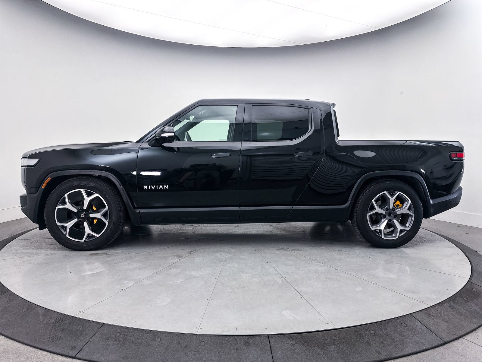Used 2022 Rivian R1T Adventure AWD/4WD image 37