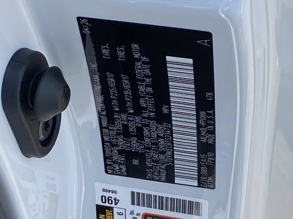 Certified 2026 Toyota Sienna XLE FWD image 29