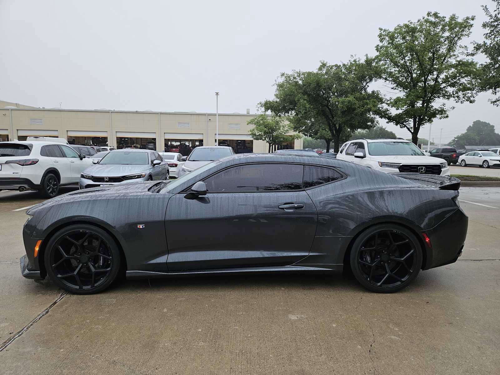 Used 2017 Chevrolet Camaro SS RWD image 4