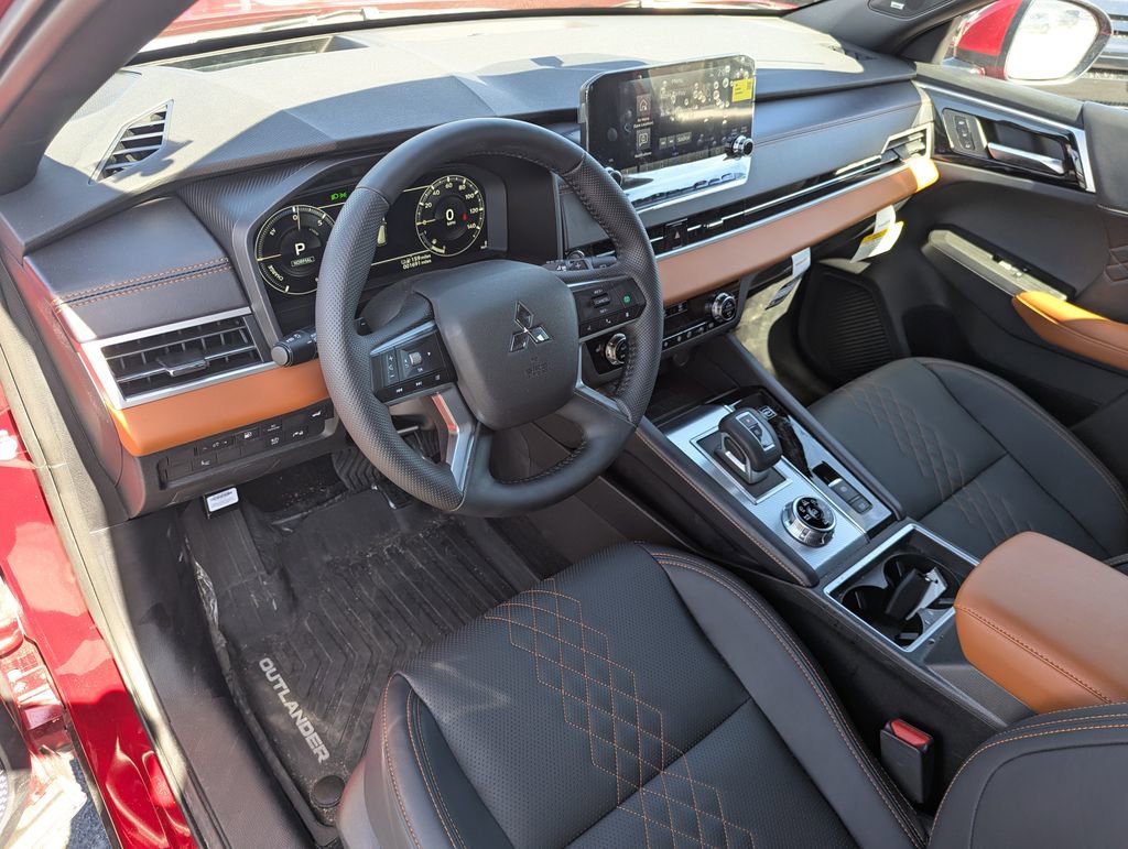 Used 2025 Mitsubishi Outlander 4WD Plug-In Hybrid image 15