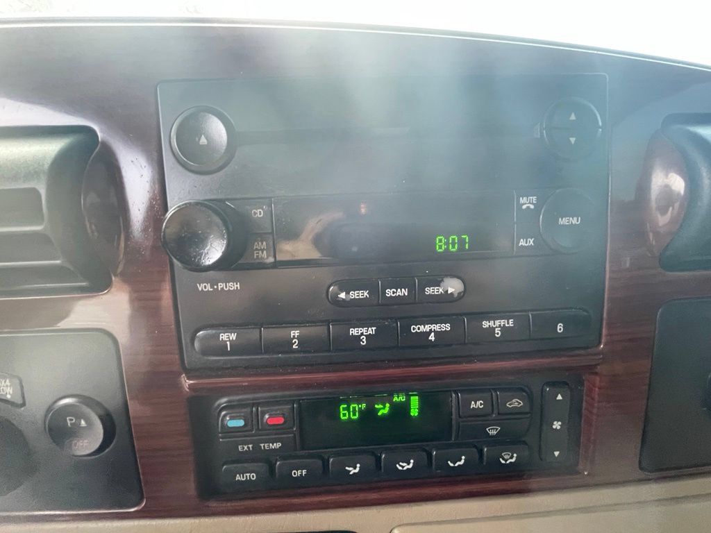 Used 2006 Ford F350 Lariat AWD/4WD image 19