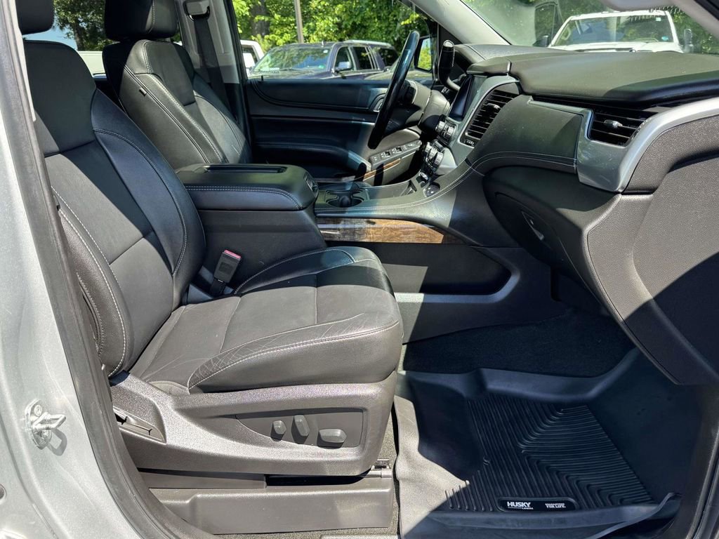 Used 2018 Chevrolet Suburban LT AWD/4WD image 14