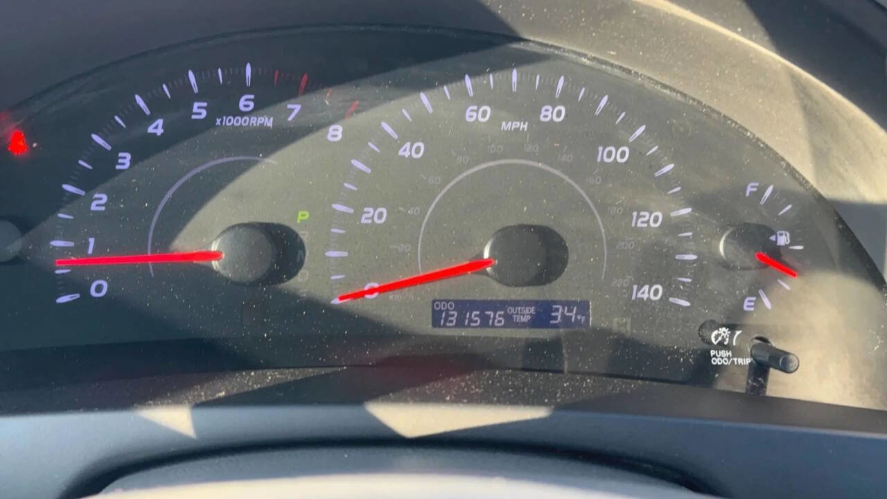 Used 2011 Toyota Camry LE image 11