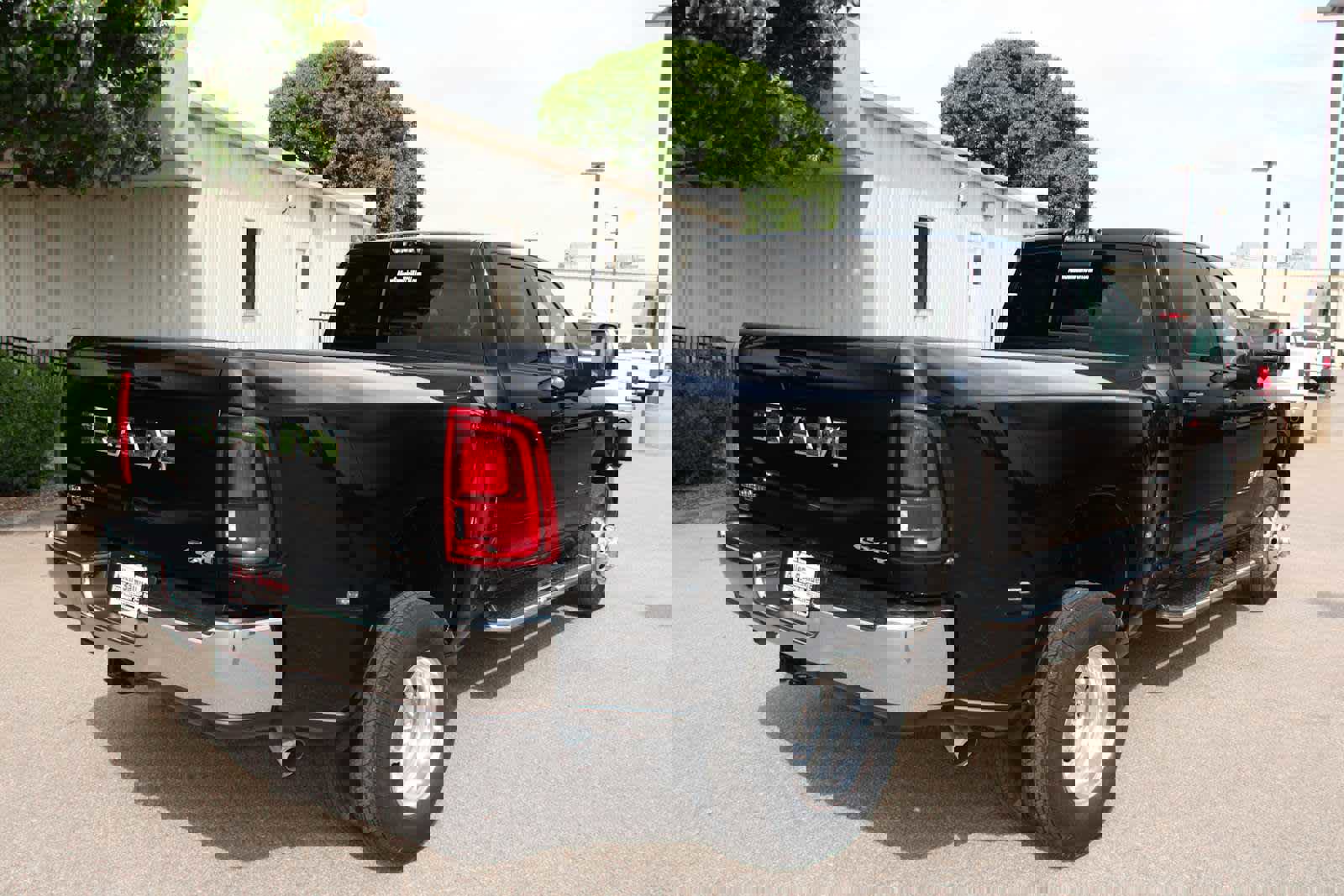 New 2025 RAM 3500 Laramie w/ Towing Technology Group image 9