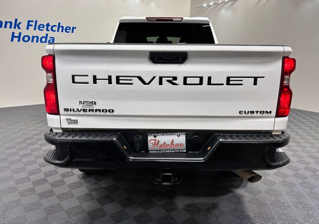 Used 2025 Chevrolet Silverado 2500 Custom w/ Custom Convenience Package AWD/4WD image 4