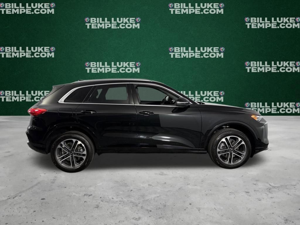 Used 2025 Audi Q5 Premium w/ Convenience Package image 6