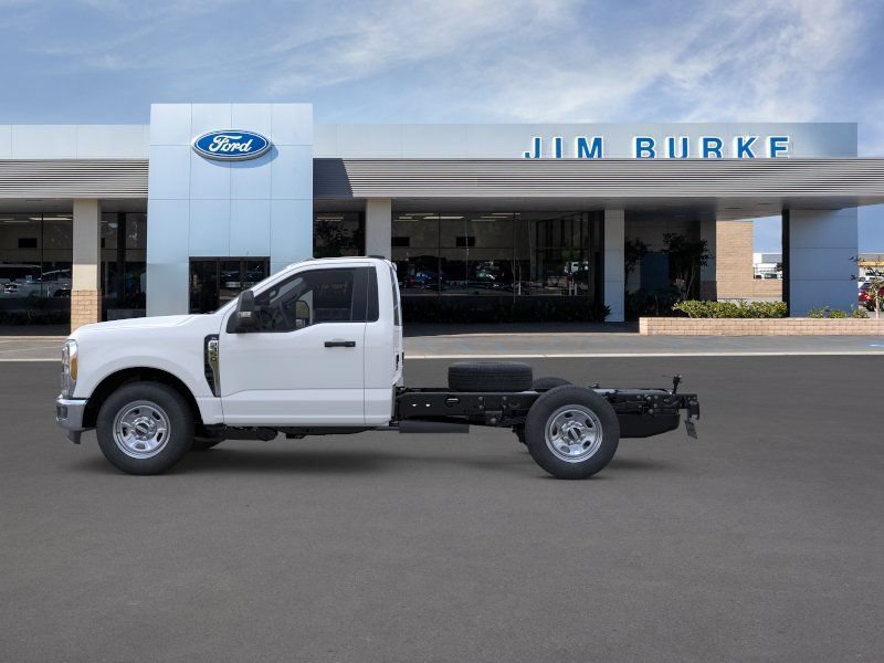 New 2026 Ford F350 XL w/ XL Chrome Package RWD image 3