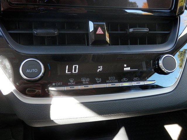 Used 2026 Toyota Corolla LE FWD image 28