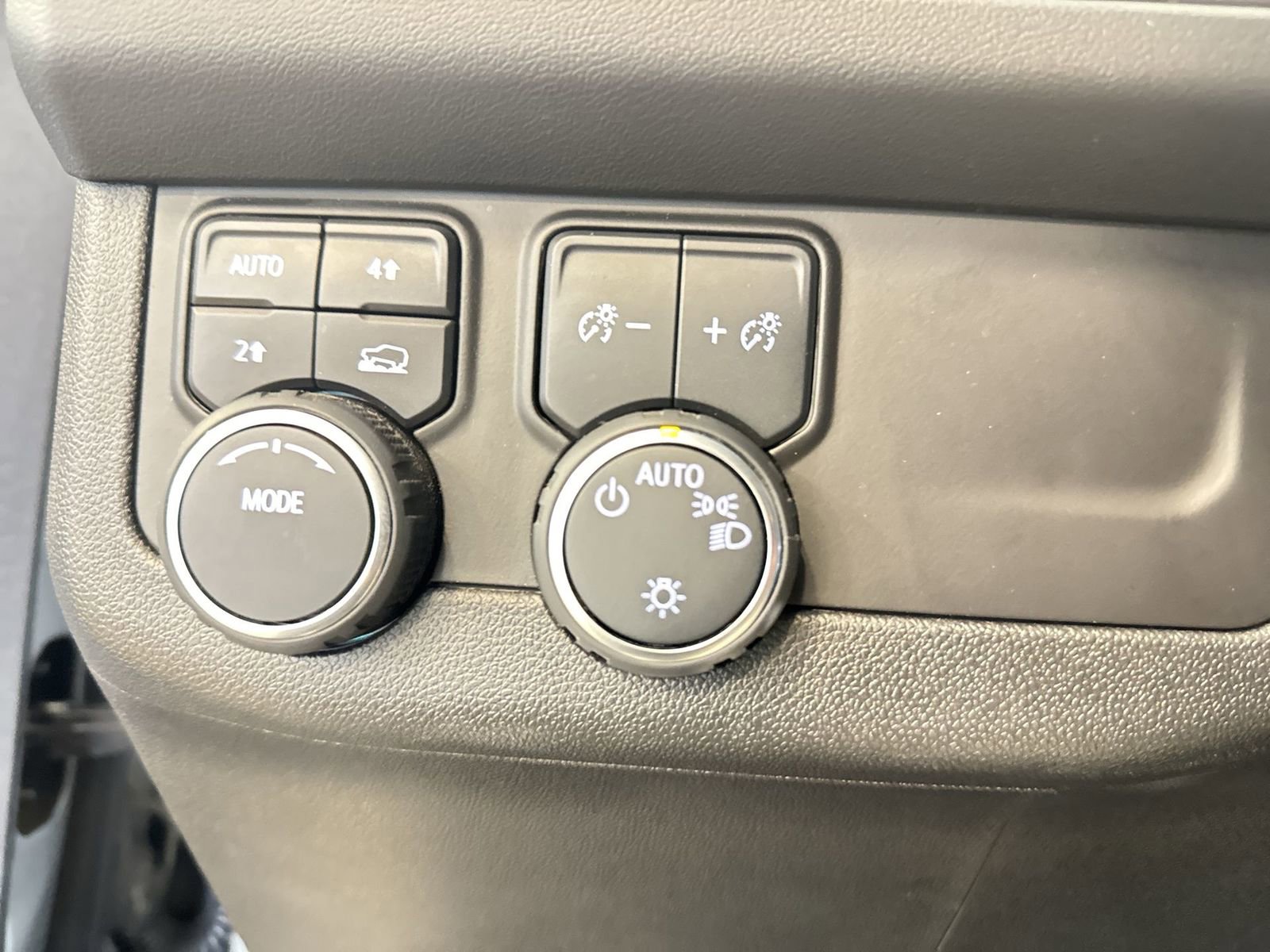 Used 2024 Chevrolet Tahoe LT image 15