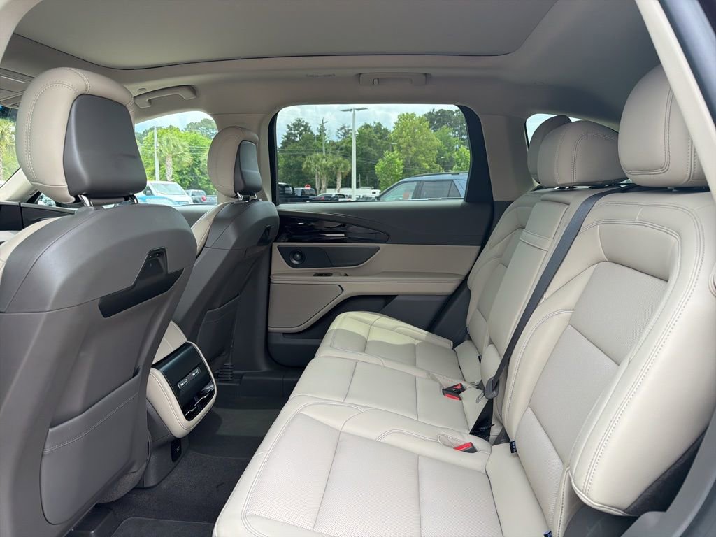 Used 2024 Lincoln Nautilus Premier w/ Equipment Group 102A AWD/4WD image 19