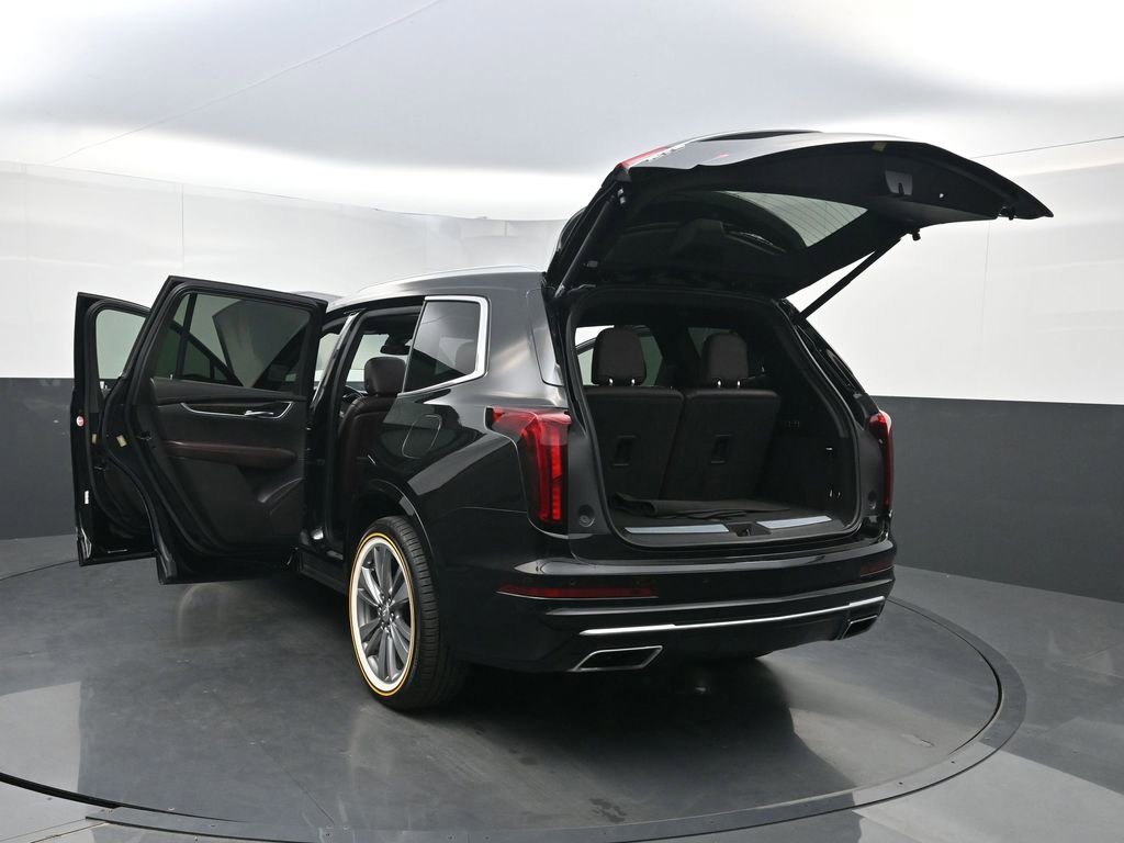 Used 2021 Cadillac XT6 Premium Luxury image 36