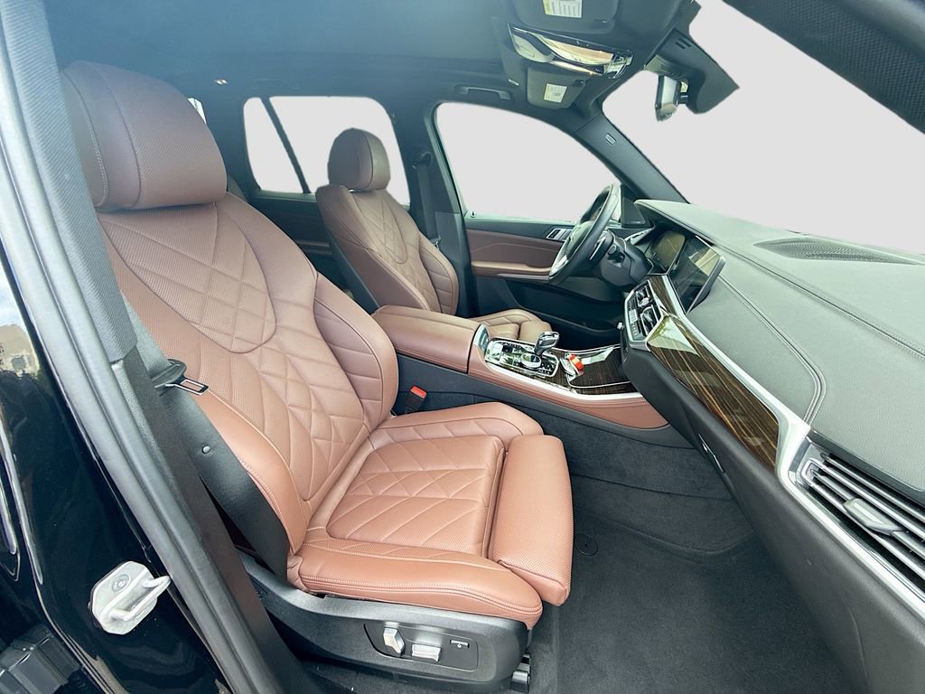 Used 2023 BMW X5 xDrive40i w/ Premium Package AWD/4WD image 29