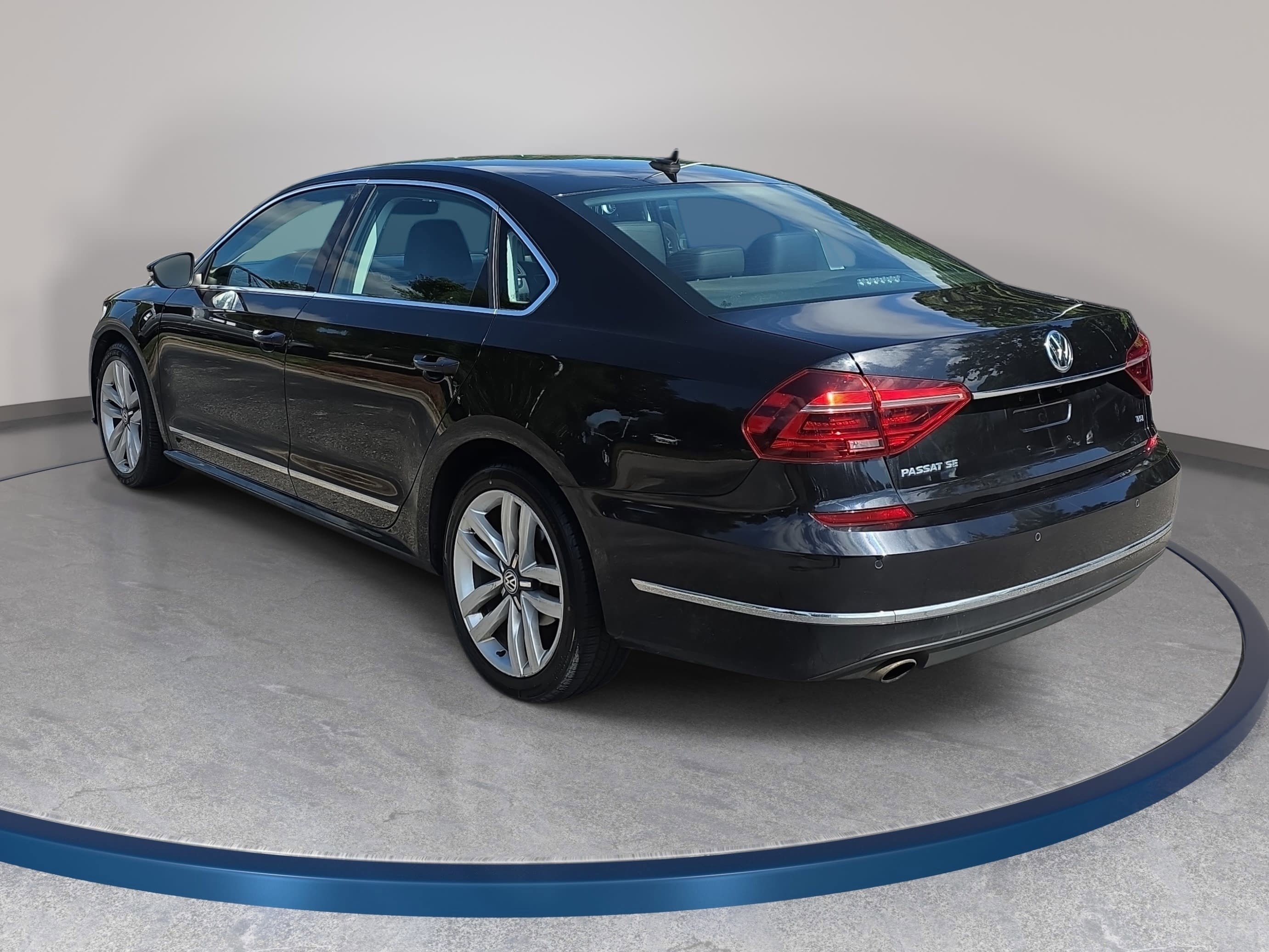 Used 2017 Volkswagen Passat 1.8T SE FWD image 7