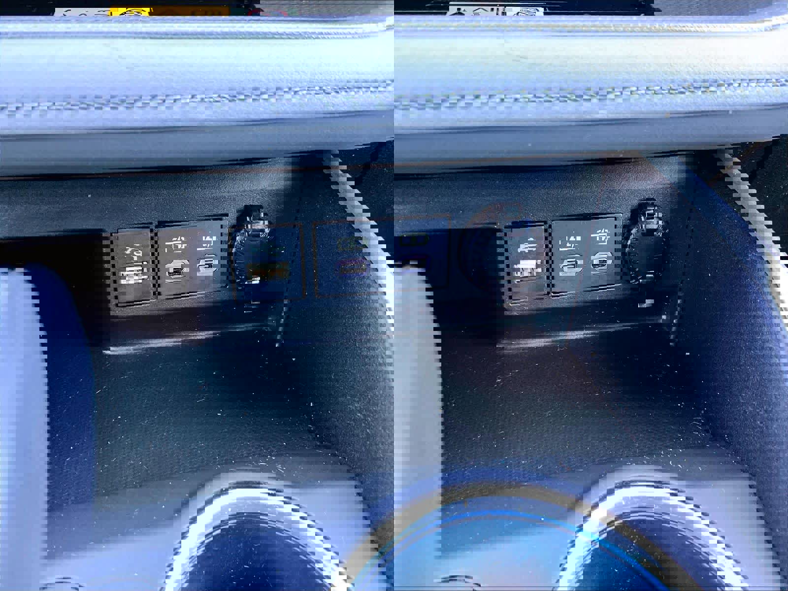 Used 2023 Toyota Highlander XLE image 22