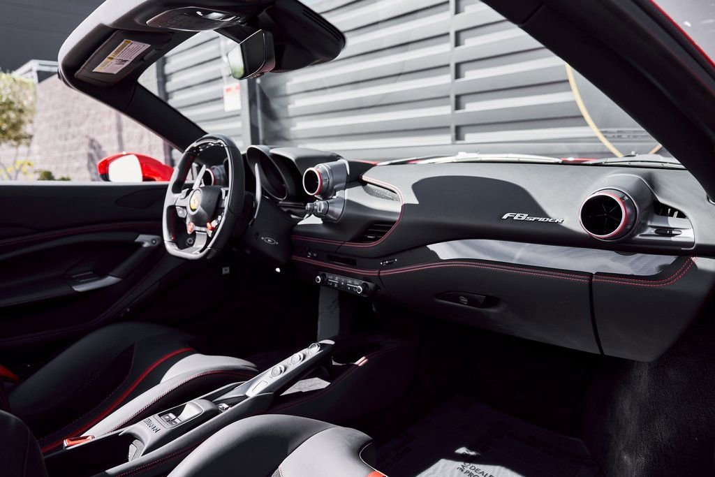 Used 2022 Ferrari F8 Tributo image 47