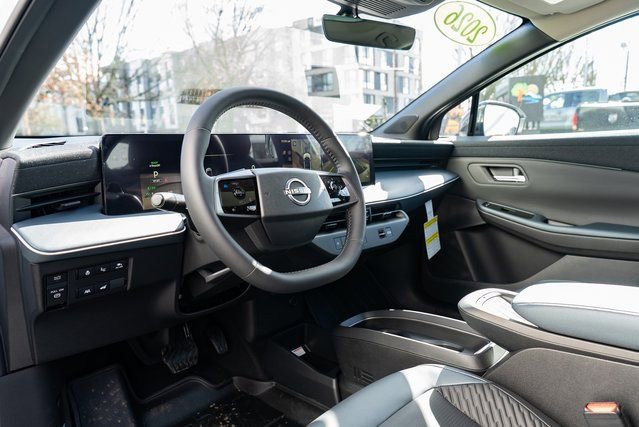 New 2026 Nissan Leaf Platinum+ image 24