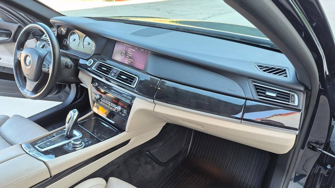 Used 2011 BMW 750Li xDrive AWD/4WD image 60