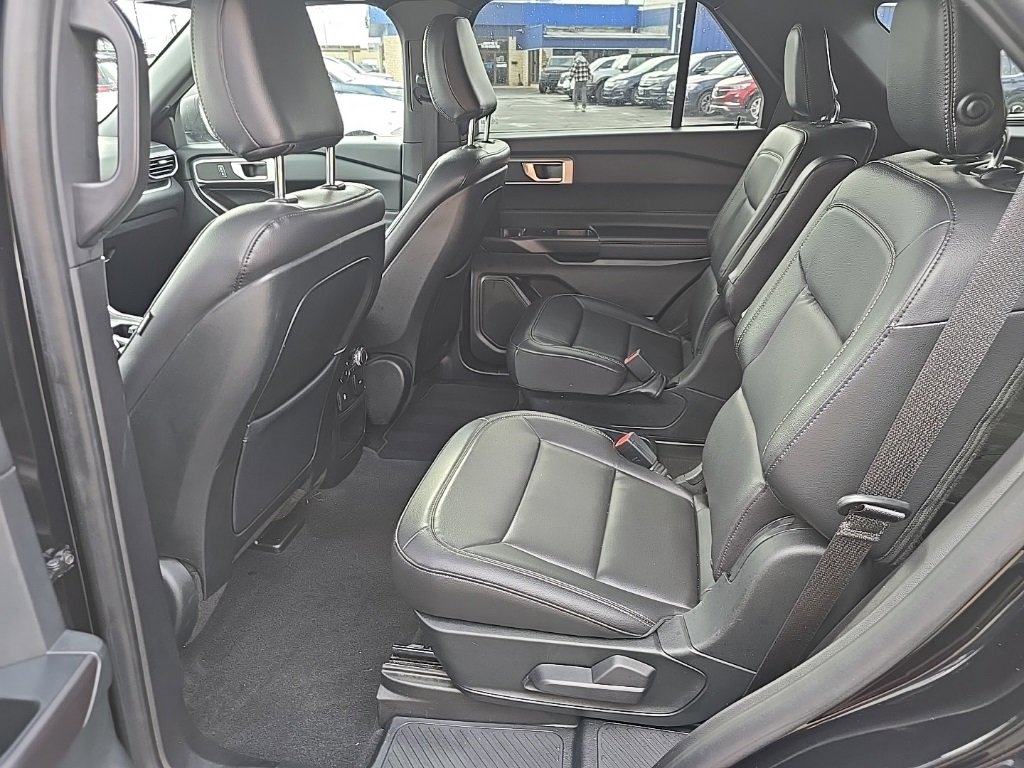 Used 2020 Ford Explorer XLT w/ Equipment Group 202A image 18