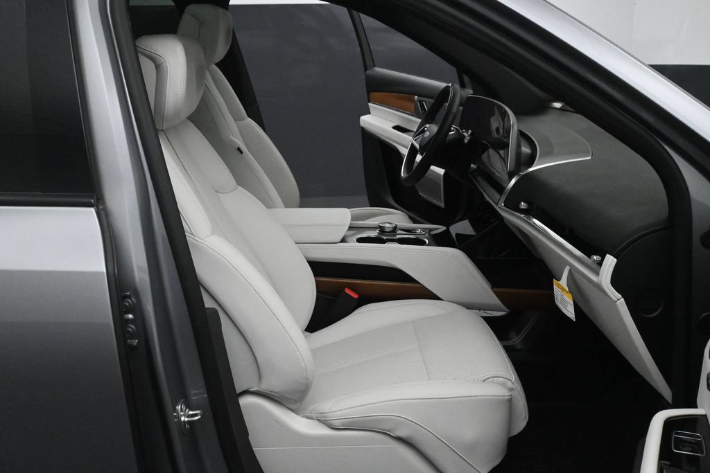 Used 2026 Cadillac Vistiq Luxury AWD/4WD image 11