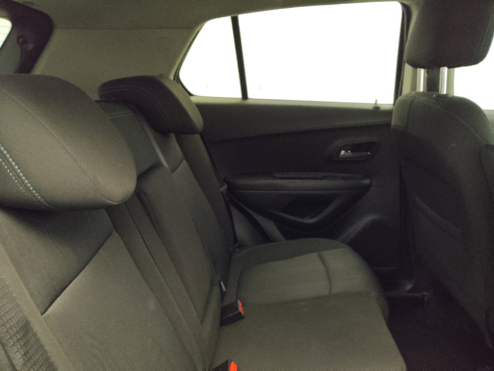 Used 2015 Chevrolet Trax LT w/ LT Sun and Sound Package FWD image 19