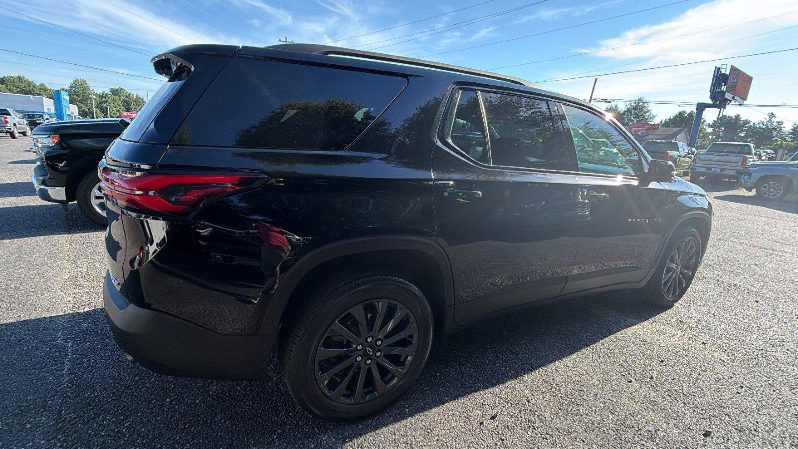 Used 2022 Chevrolet Traverse RS AWD/4WD image 9