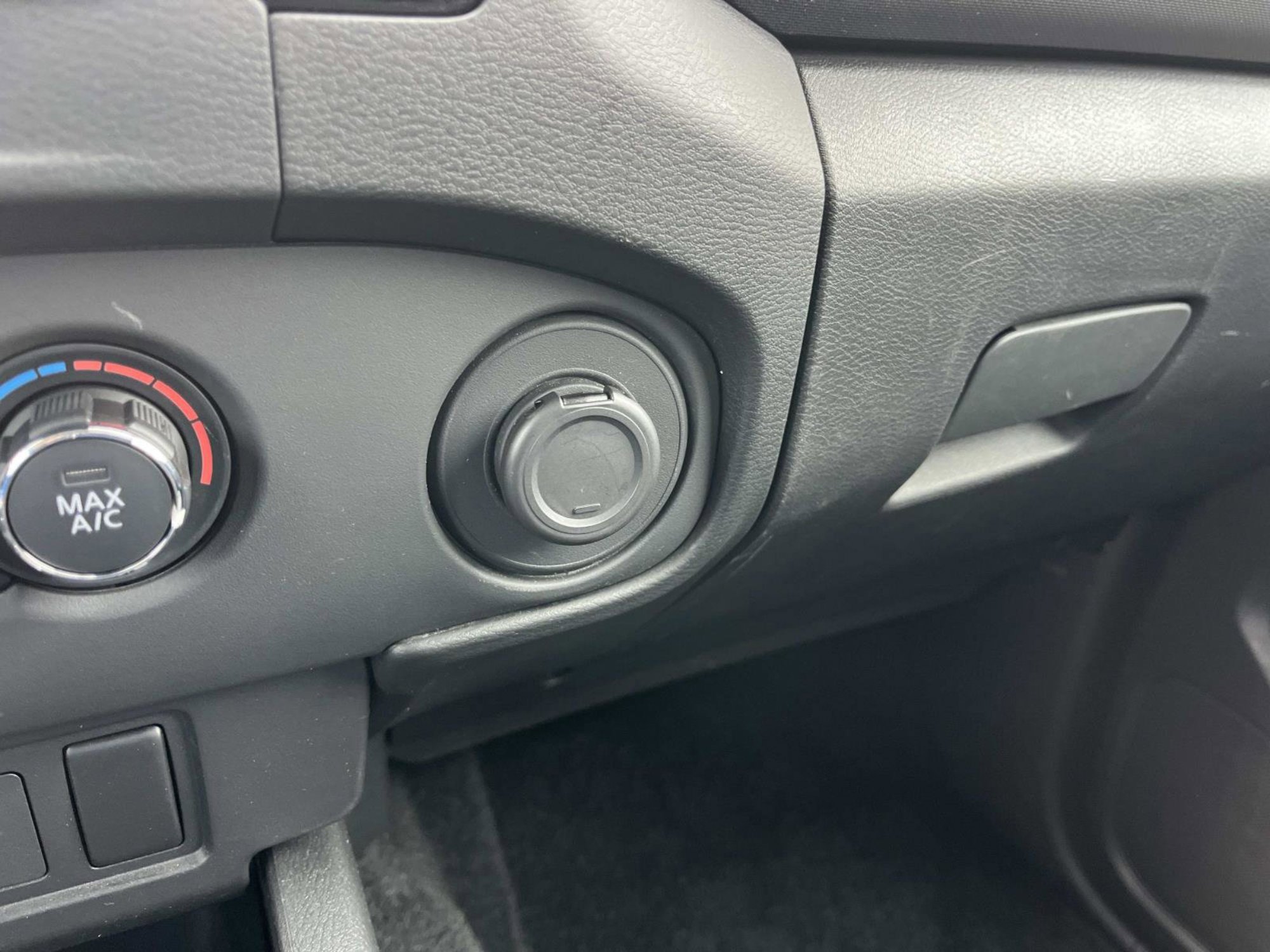 Used 2024 Nissan Frontier S w/ Technology Package image 28