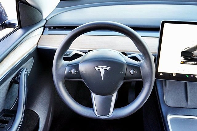 Used 2023 Tesla Model Y Long Range image 21