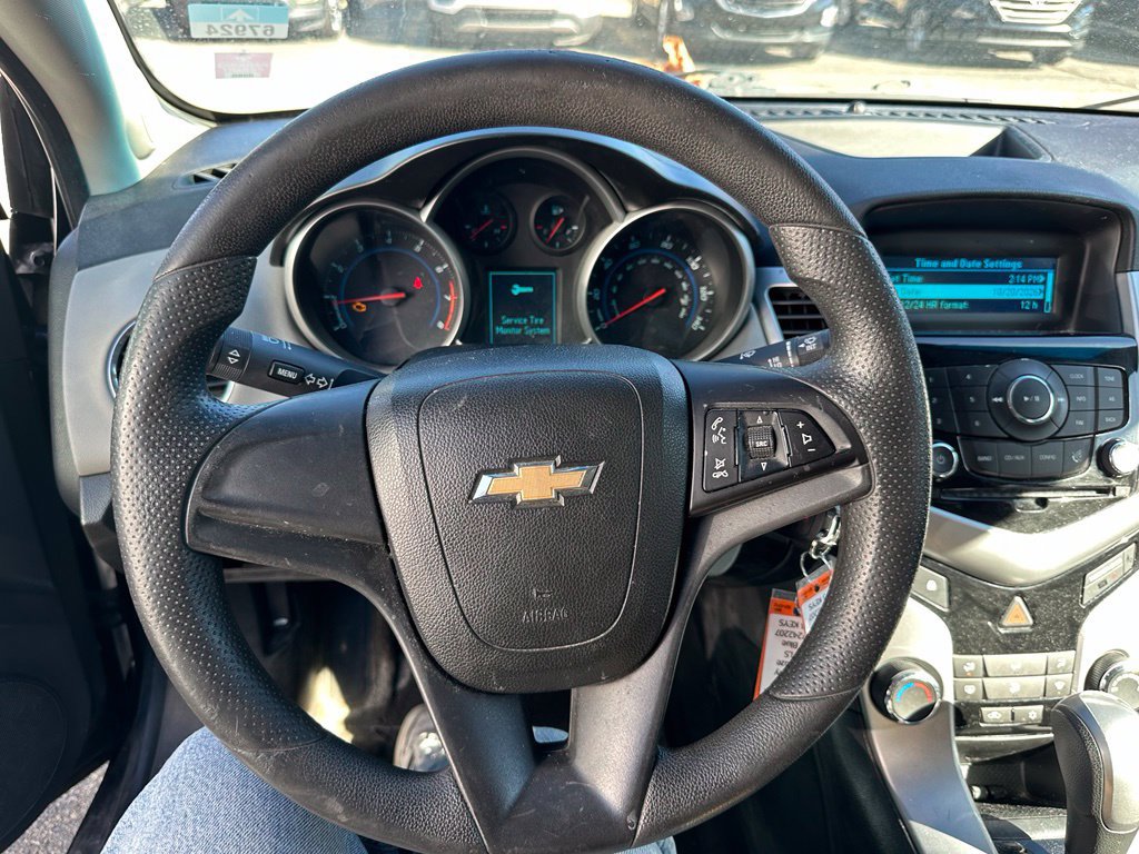 Used 2013 Chevrolet Cruze LS FWD image 10