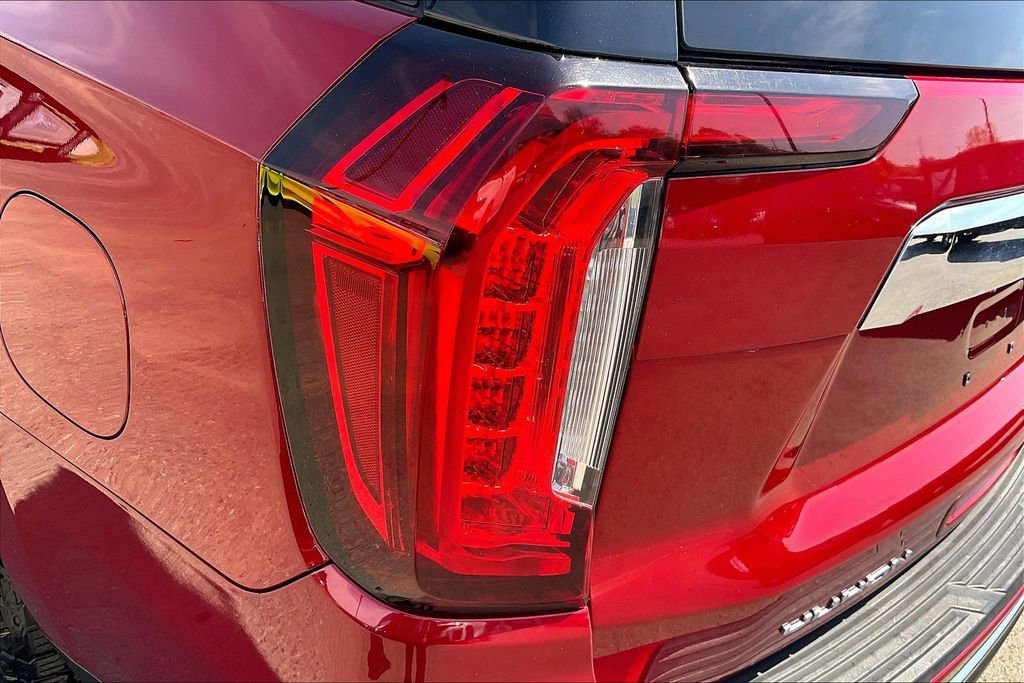Used 2023 GMC Yukon XL SLT image 25
