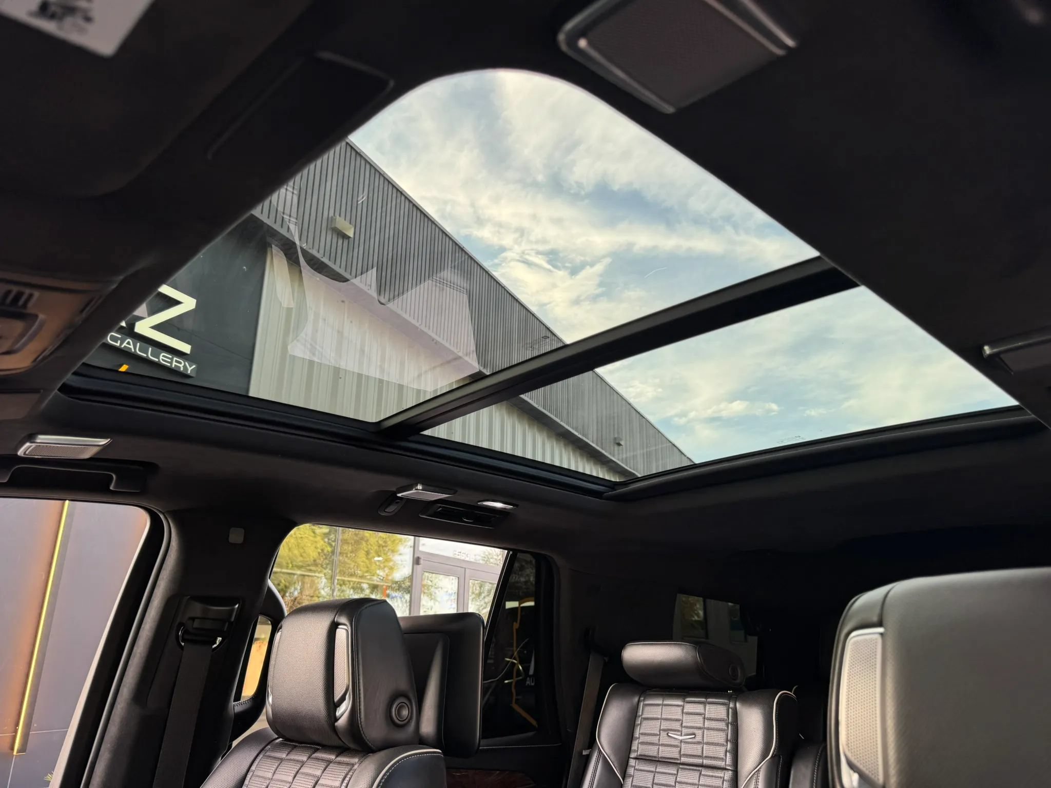 Used 2021 Cadillac Escalade Sport Platinum AWD/4WD image 28