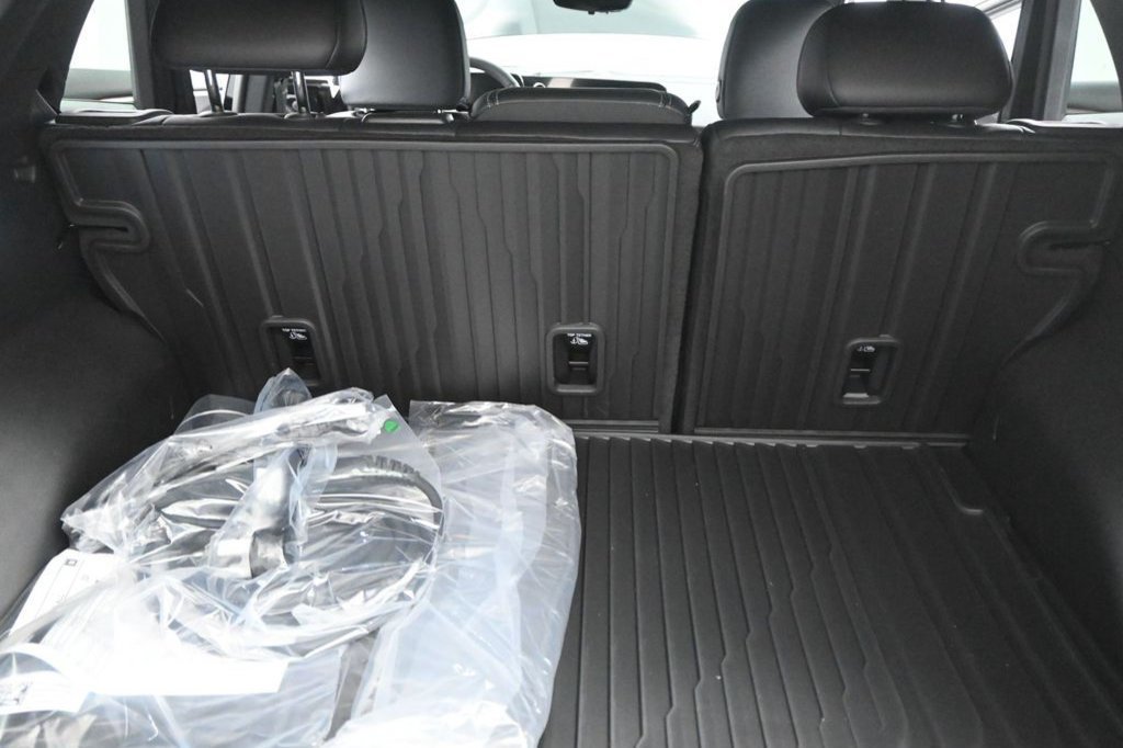 New 2026 Chevrolet Equinox EV RS w/ Convenience Package II FWD image 47