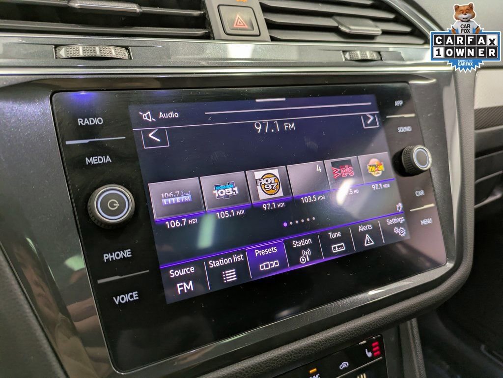 Used 2022 Volkswagen Tiguan SE R-Line image 12