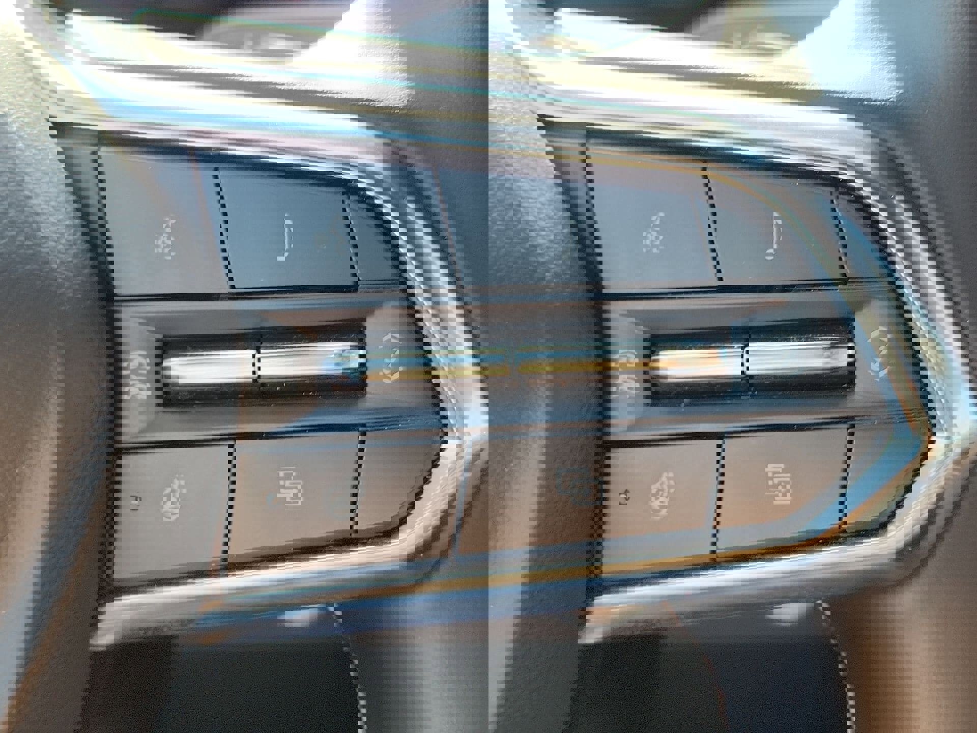 Used 2024 Chevrolet Traverse LT image 21