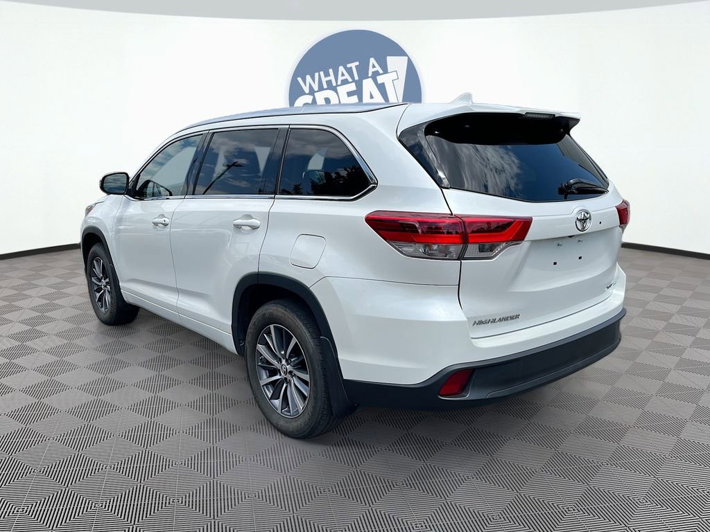 Used 2017 Toyota Highlander XLE AWD/4WD image 8