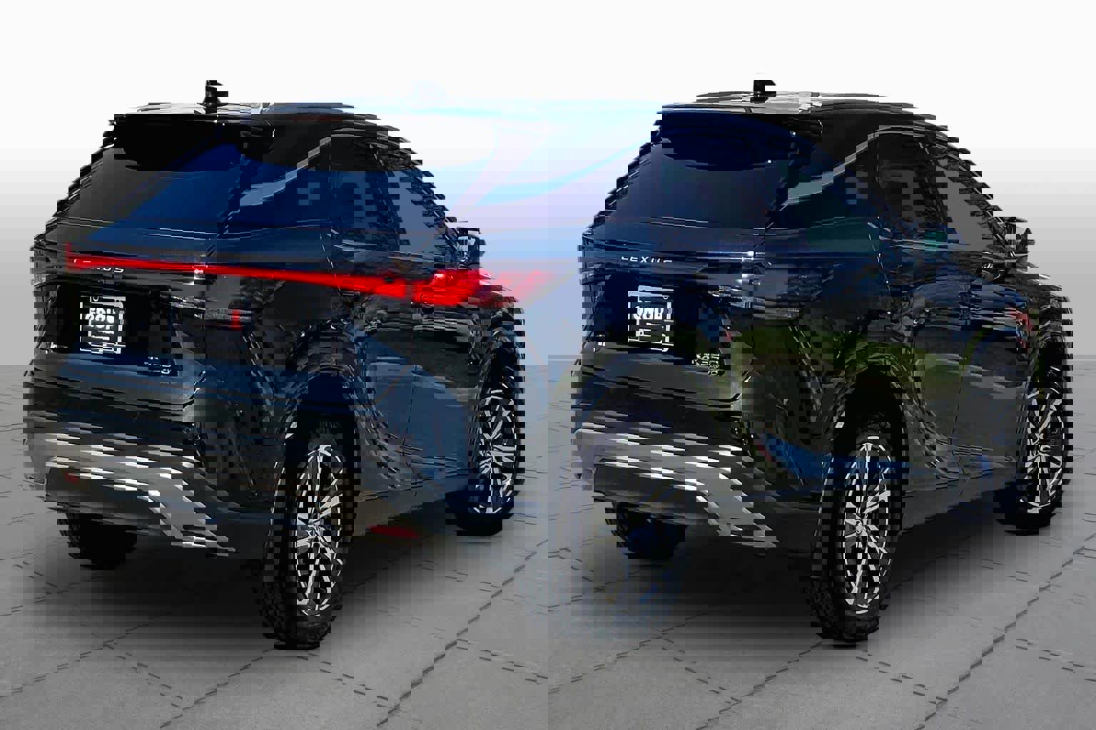 Used 2025 Lexus RX 350 Premium w/ Accessory Package AWD/4WD image 13