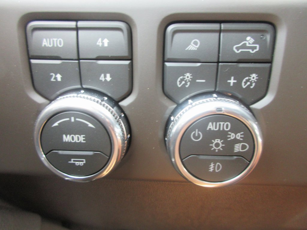 New 2026 GMC Sierra 3500 Denali w/ Denali Reserve Package image 16