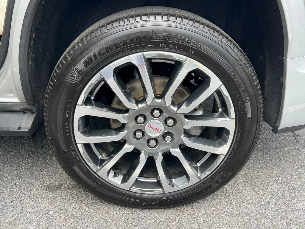 Used 2020 GMC Acadia Denali w/ LPO, Adventure Package AWD/4WD image 19