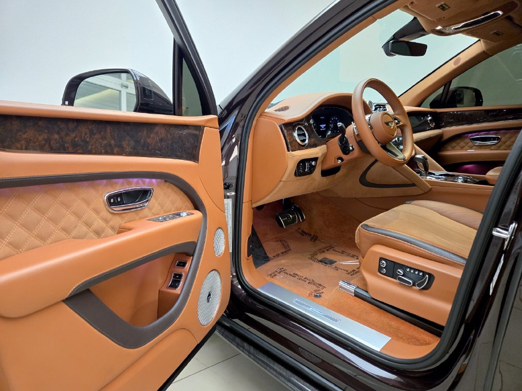Certified 2023 Bentley Bentayga Speed AWD/4WD image 14